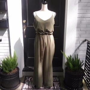 NWT Francesca's Green Romper/Jumpsuit